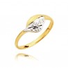 Złoty pierścionek z cyrkoniami w białym złocie